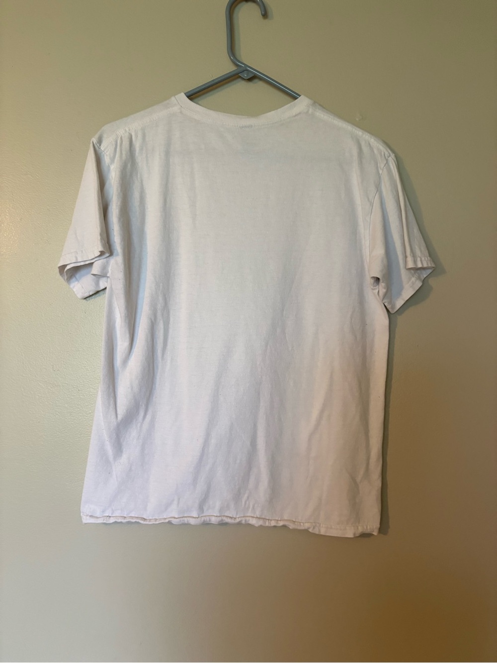 Gildan Taylor Swift White Short Sleeve Graphic Tee with Multicolor Print - Picture 4 of 4